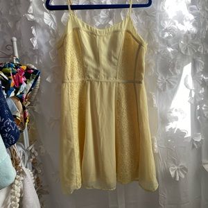 Malibu’s charm pastel yellow lace and chiffon dress